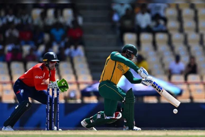 Quinton de Kock in action