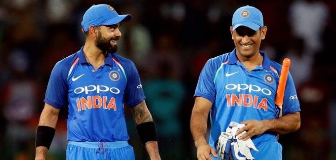 virat and dhoni in action mode