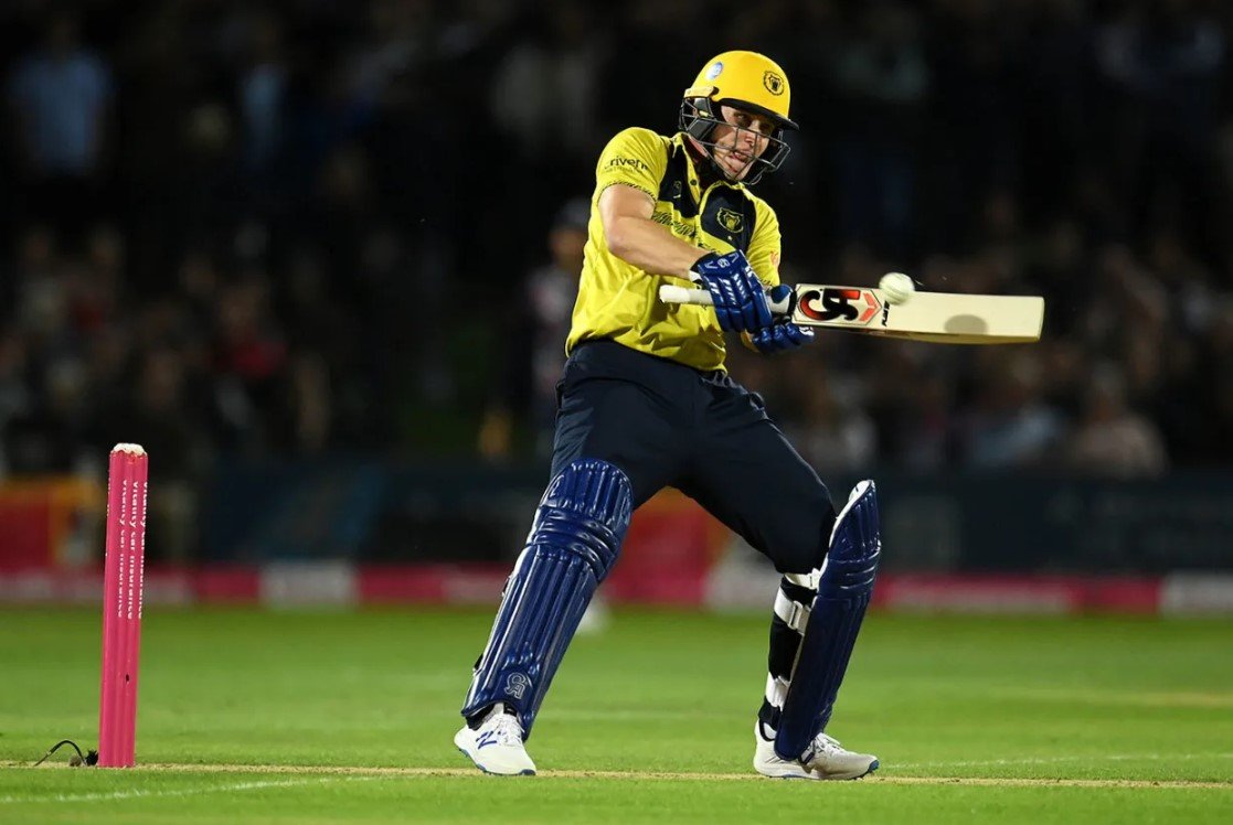 Chris Benjamin Signs Three-Year Deal with Kent